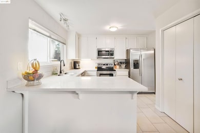 407 Vista Heights Rd, El Cerrito, CA 94530 - photo 7