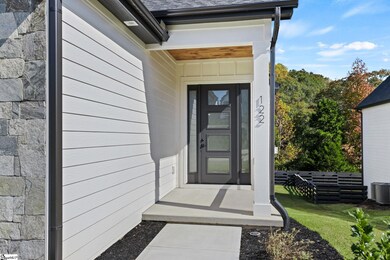 122 Winding Rock Rd, Simpsonville, SC 29680 - photo 3