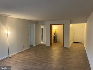 7680 Tremayne Place unit 201, McLean, VA 22102 - photo 2