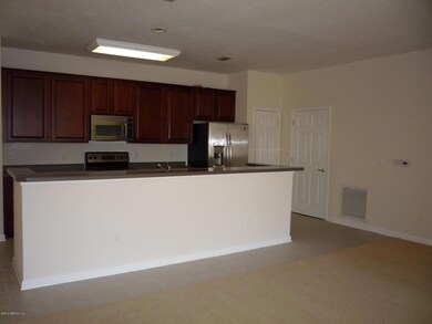 OPEN KITCHEN TO LR/DR