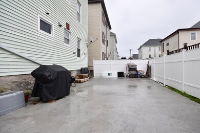 52 Swift St, New Bedford, MA 02740 - photo 5