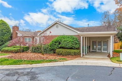 1001 Nuthatch Ct, High Point, NC 27262 - photo 5