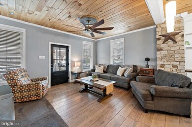 630 Lehigh St, Jim Thorpe, PA 18229 - photo 3