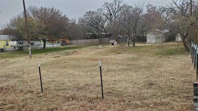3717 Falconcrest Dr, Joshua, TX 76058 - photo 2