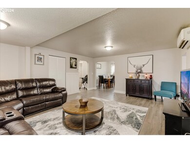 543 NW Yamhill St, Sheridan, OR 97378 - photo 6