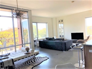 2410 Waugh Dr unit 3, Houston, TX 77006 - photo 2