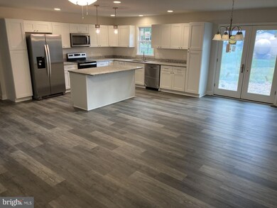 327 Monticello Dr, Colonial Beach, VA 22443 - photo 3