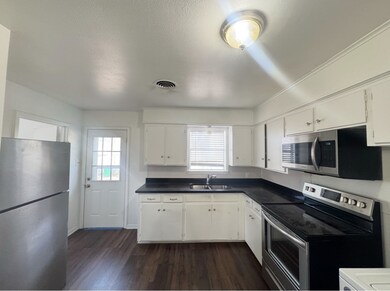 405 Botts St unit A, Brenham, TX 77833 - photo 5