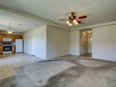 2320 S Hickory St, Sapulpa, OK 74066 - photo 7