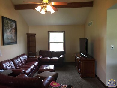 6118 SW 40th Terrace, Topeka, KS 66610 - photo 2