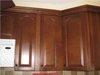 Beautiful new upper cabinets.