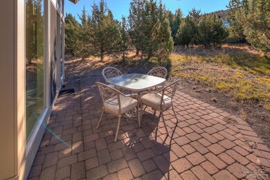 11054 Village Loop, Redmond, OR 97756 - photo 6