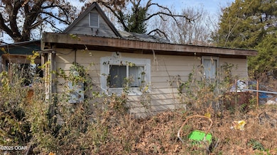 1399 W Empire Ln, Joplin, MO 64801 - photo 5