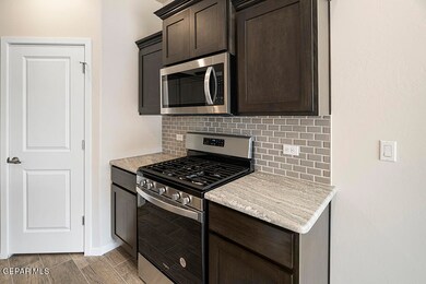 452 Helius Rd, Socorro, TX 79927 - photo 4