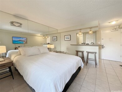 2450 Prince Edward St unit 905A, Honolulu, HI 96815 - photo 2