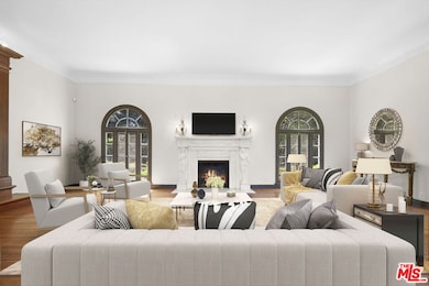 1004 N Beverly Dr, Beverly Hills, CA 90210 - photo 2