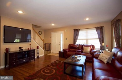 116 Westminster Ct, Harleysville, PA 19438 - photo 2