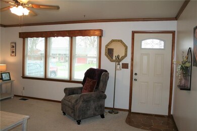 2256 Dawnshire Dr, Columbus, IN 47203 - photo 5