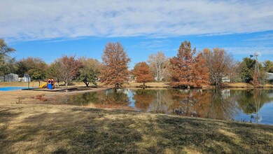 2320 E Macarthur Rd unit G-03, Wichita, KS 67216 - photo 2