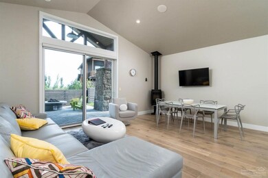 19220 Gateway Loop, Bend, OR 97702 - photo 7