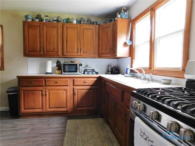 545 W North St, Mc Clure, OH 43534 - photo 2