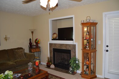1003 Woullard Way 031