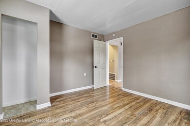 1344 Knollwood Ave, Lansing, MI 48906 - photo 7