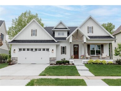 Welcome to 14362 Poets Green in Hugo! Like new con