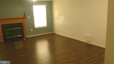 7121 Ladd Cir, Frederick, MD 21703 - photo 4