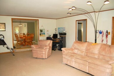 418 Old Allentown Rd, Wind Gap, PA 18091 - photo 4