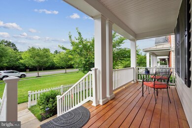 42538 Neighborly Ln, Chantilly, VA 20152 - photo 3