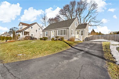 18 Sumach Ave, Riverside, RI 02915 - photo 4