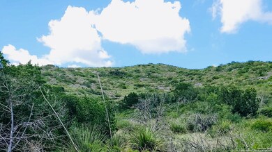 0 Cr 408 unit 1907564, Uvalde, TX 78801 - photo 3