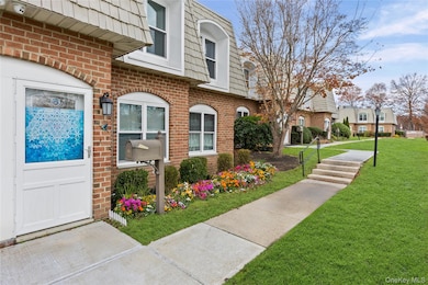 175 Main Ave unit 154, Wheatley Heights, NY 11798 - photo 2