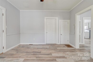 817 Buffalo St, Shelby, NC 28150 - photo 6