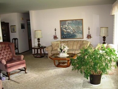 1512 E 3rd Ave, Mitchell, SD 57301 - photo 7