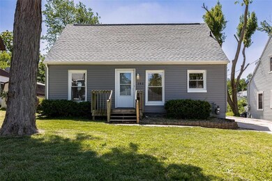 New roof, new vinyl siding, newer vinyl windows