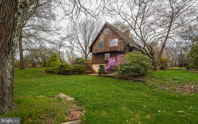 279 Twin Oaks Dr, Perkasie, PA 18944 - photo 2