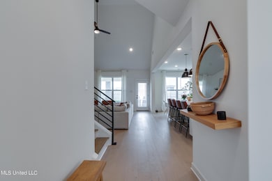 38 Ruskin Loop-4