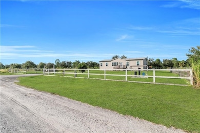 7824 8th Place, Labelle, FL 33935 - photo 3