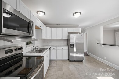 626 Salisbury Rd, Statesville, NC 28677 - photo 7