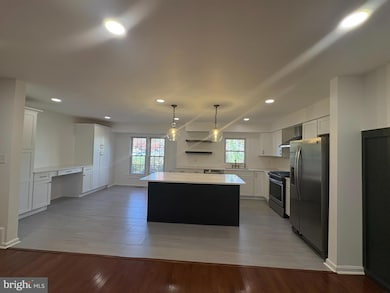 7842 Ashley Glen Rd, Annandale, VA 22003 - photo 4