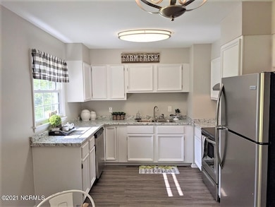 113 Cardinal Rd, Jacksonville, NC 28546 - photo 7