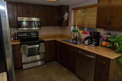 Maple Ave Kitchen 2