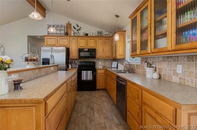 2297 Kemp Rd, Hendrix, OK 74741 - photo 6