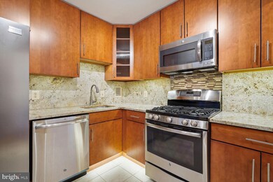 Van Ness North unit 1324, Washington, DC 20008 - photo 5