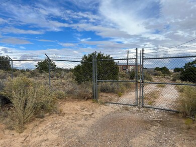 1012 24th St NW, Rio Rancho, NM 87144 - photo 2