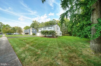 547 Valley Brook Dr, Lansdale, PA 19446 - photo 2