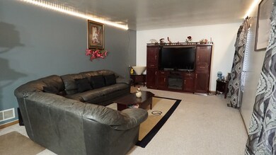 1815 Cambridge Dr, Carpentersville, IL 60110 - photo 7