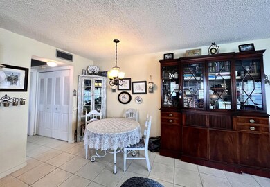 227 Camden J, West Palm Beach, FL 33417 - photo 7